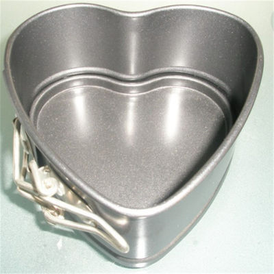 Aluminiowe formy w kształcie srebrnego czarnego serca Pan Foodservice NSF